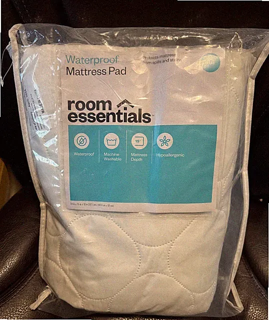 Full Waterproof Mattress Pad Room Essentials Machine Washable NEW
