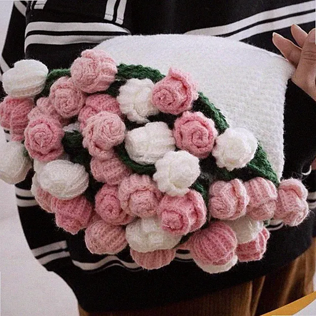 Gradient Rose Bouquet Blanket - Valentine's Gift for Her, Cozy Nap Throw
