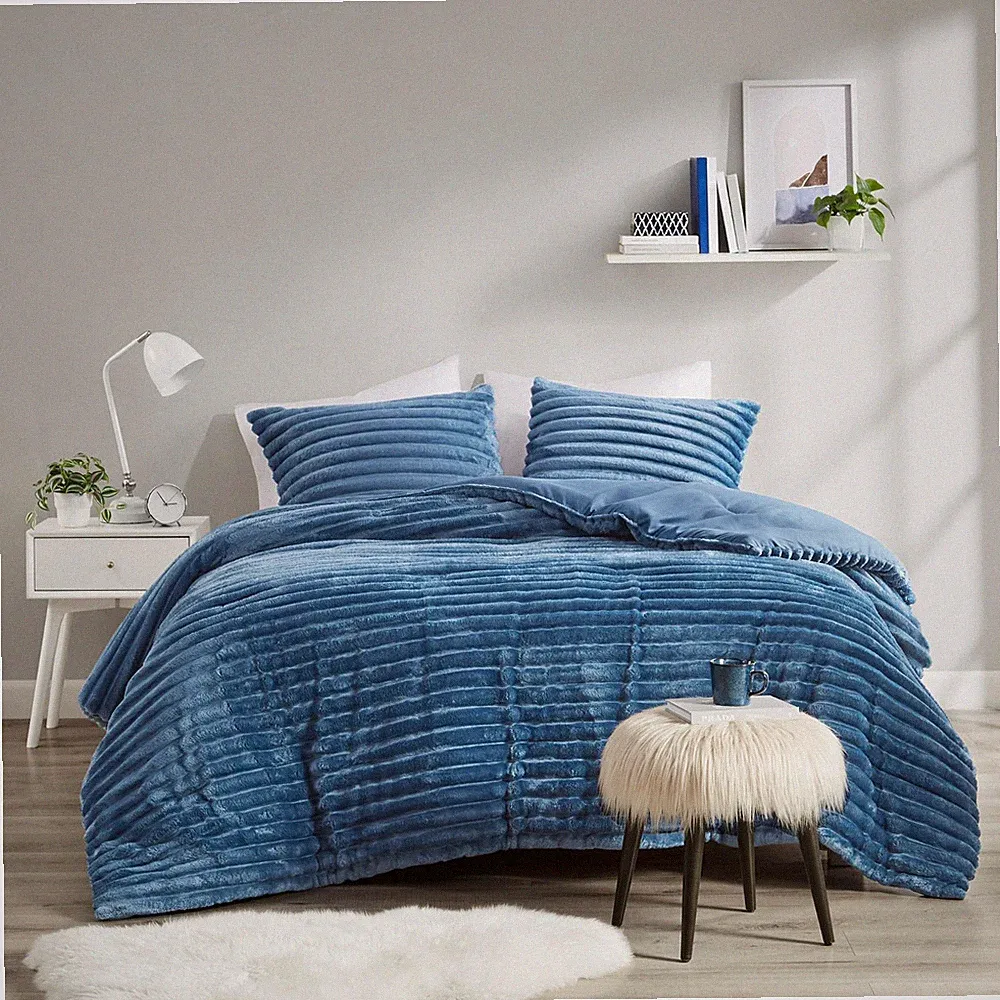 Plush Bedding Reverse Lightweight Velvet Comforter Set Queen King Bed Set 3Piece